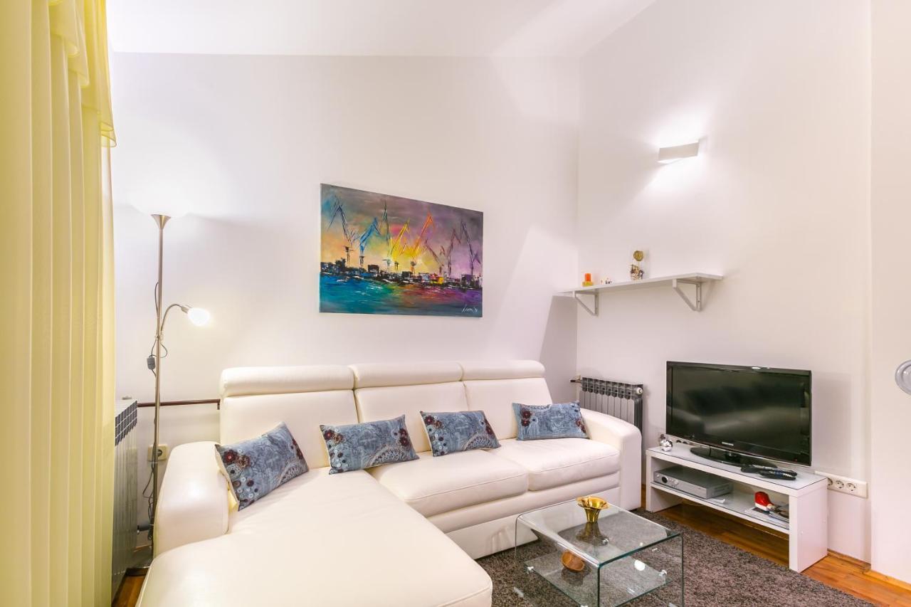 Ferienwohnung Lily Medulin Exterior foto